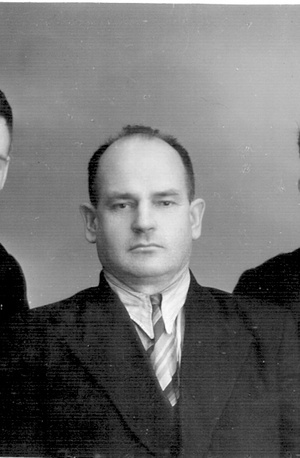 После 1-го курса  института с отцом о братом Олегом 1959г Новосибирск